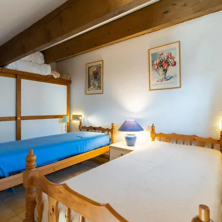 1 Bedroom And Mezzanine Apartment For 6 Будинок відпочинку