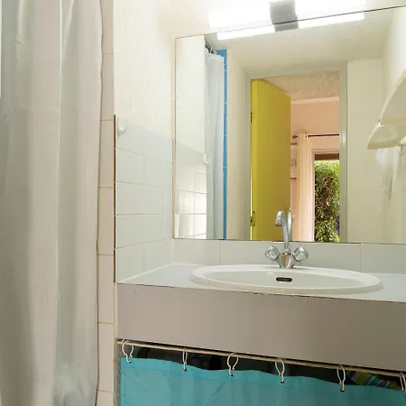 Будинок відпочинку 1 Bedroom And Mezzanine Apartment For 6 *